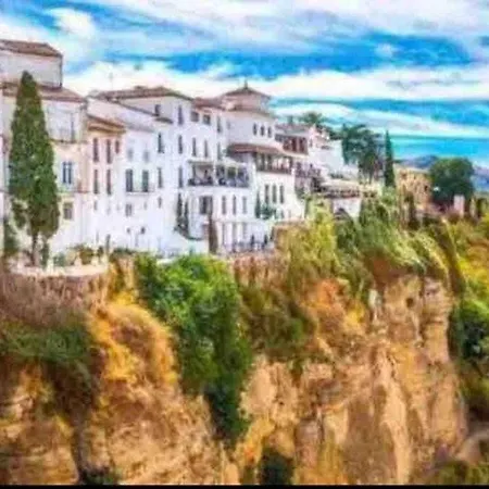 Xii Morales & Arnal Lägenhet